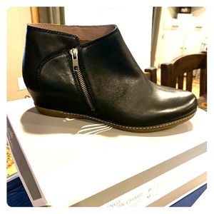 Brand New Dansko Leyla